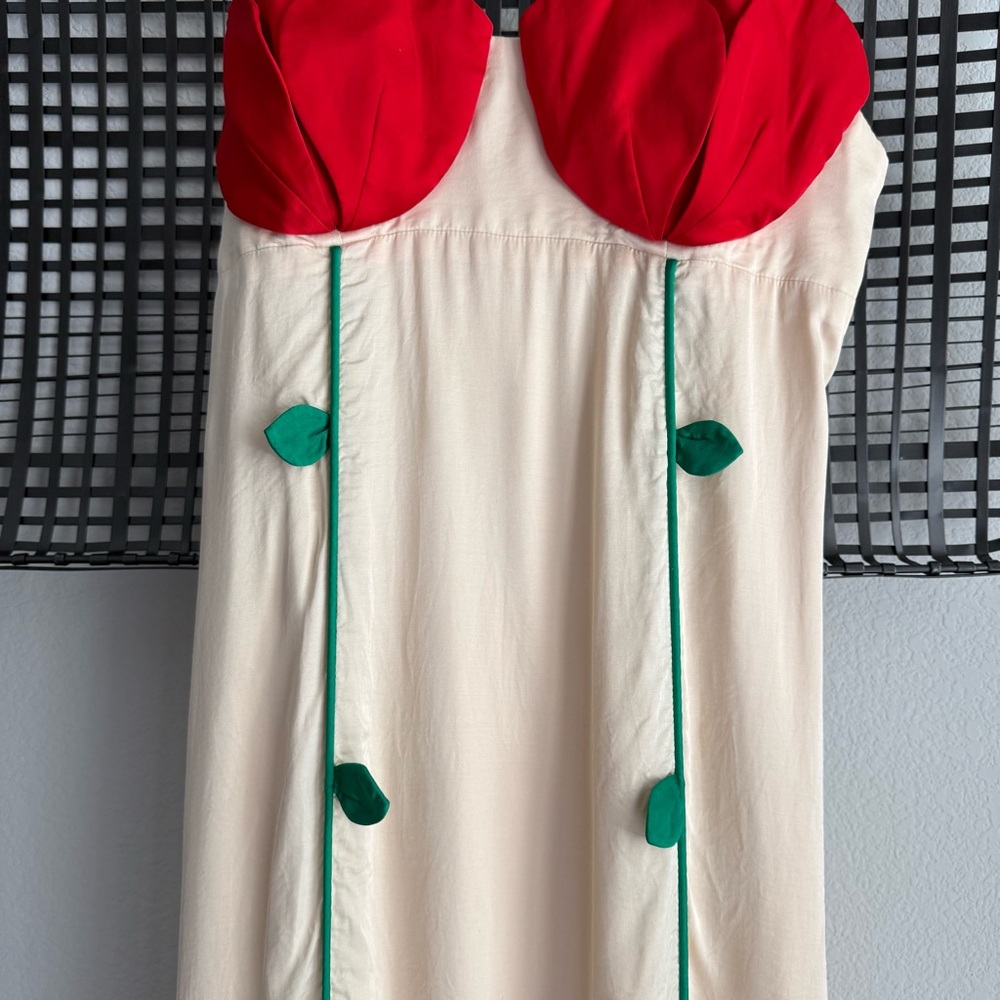 FARM Rio Cream Slip Dress with Red Bust and Green Accents - Picture 4 of 16